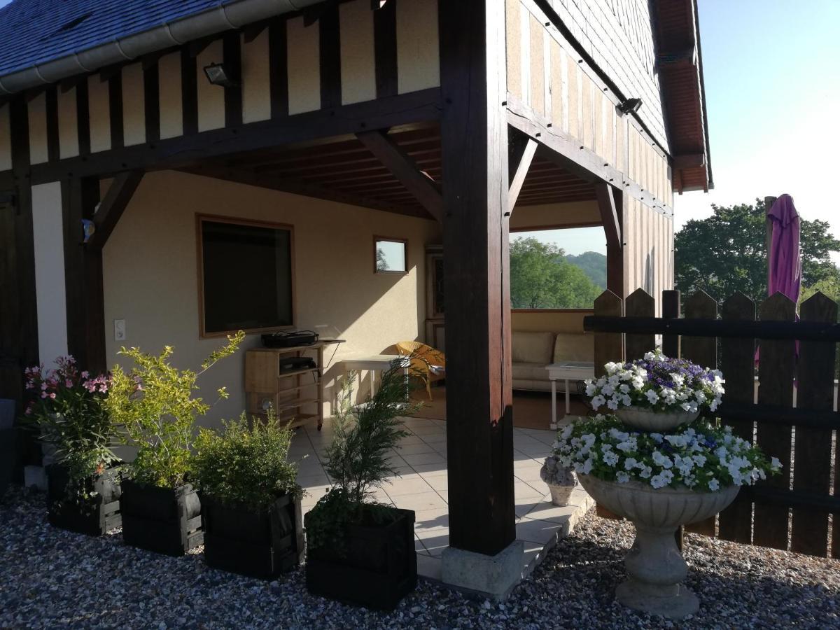 Gite De Charme A La Cour Saint-Jean Vieux-Bourg Kültér fotó